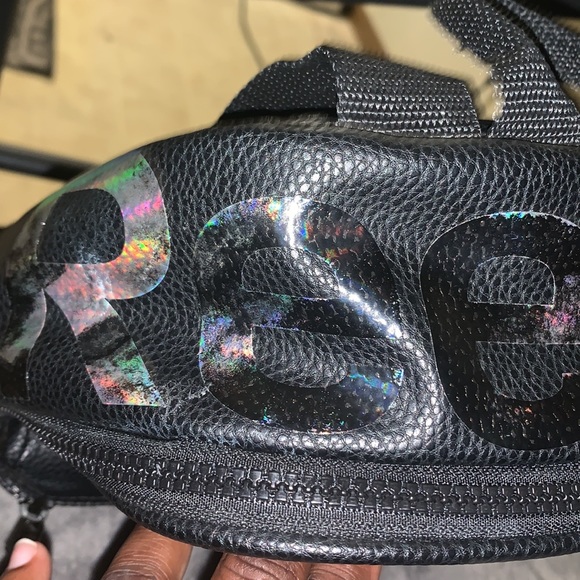 Small Reebok Book bag - Picture 2 of 12